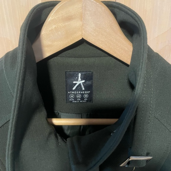 Green trench coat - Picture 2 of 3